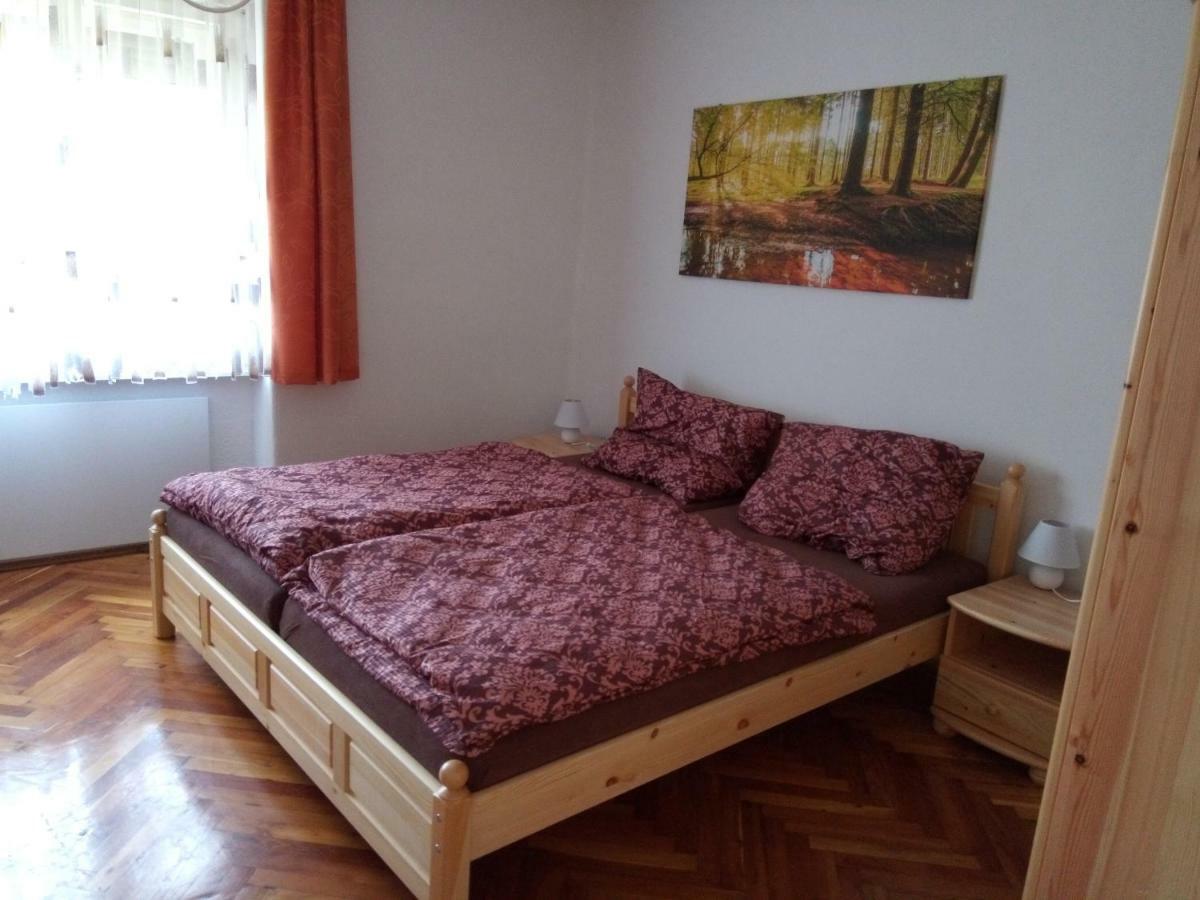 Bochmann Cottage Zalaszanto Bagian luar foto